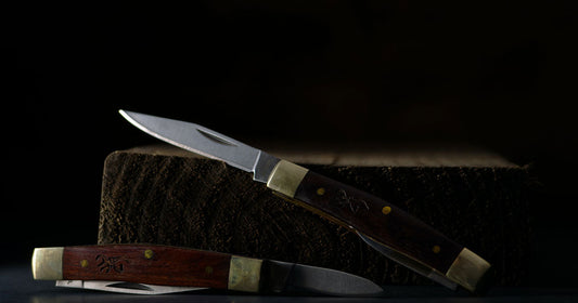 Displaying Your Knife: Pocket Knife Display Case Ideas